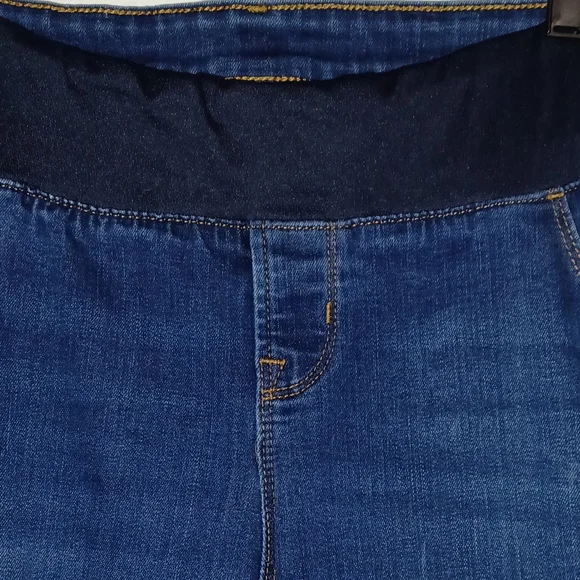 Old Navy women's maternity front low panel skinny jeans - Picture 5 of 9